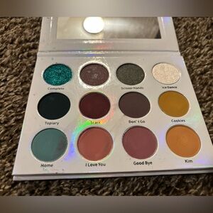 Eyeshadow Palette with Diverse Shades